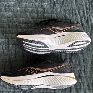 Saucony Men’s Endorphin 3 BRAND NEW, never worn